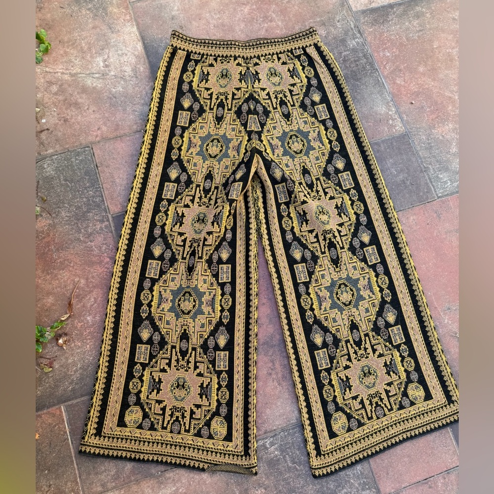 Zara Wide Leg Jacquard Pants - Size M